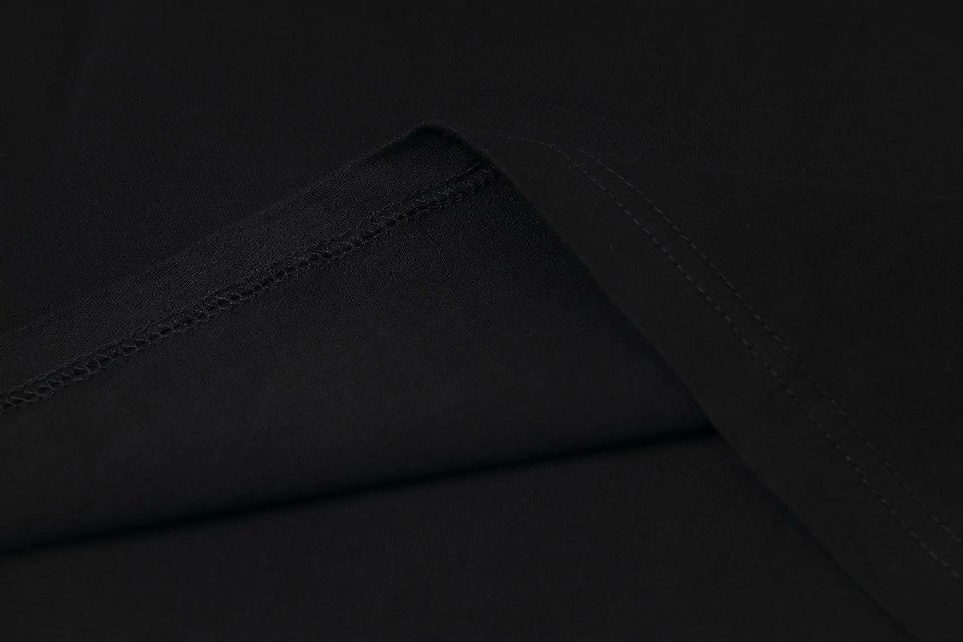 🅿️170 Chrome heart*/Chrome heart ch 25ss early spring new Sanskrit pocket short sleeves ·280 grams of 100% cotton double yarn jersey fabric ·Special thickened 32 pieces of double-strand 1x1 thread in the same cylinder custom dyeing ·Double-needle stitching and cross-stitching technology ·Original main mark washed tag Color: black white Size: XS-L